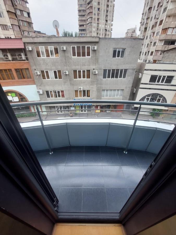 Friendly Hotel Erevan Esterno foto
