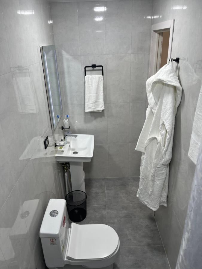 Friendly Hotel Erevan Esterno foto