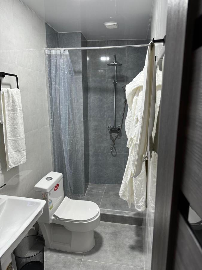 Friendly Hotel Erevan Esterno foto