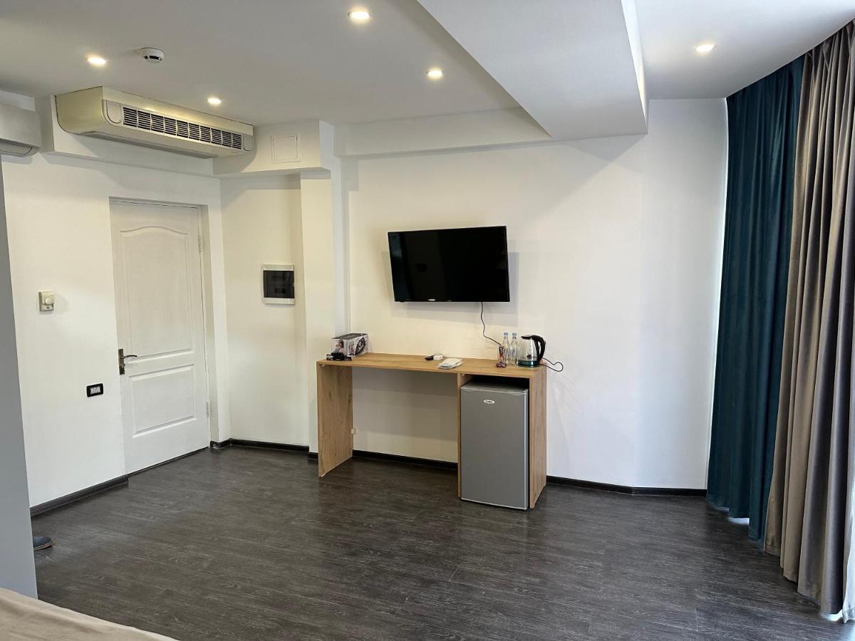 Friendly Hotel Erevan Esterno foto