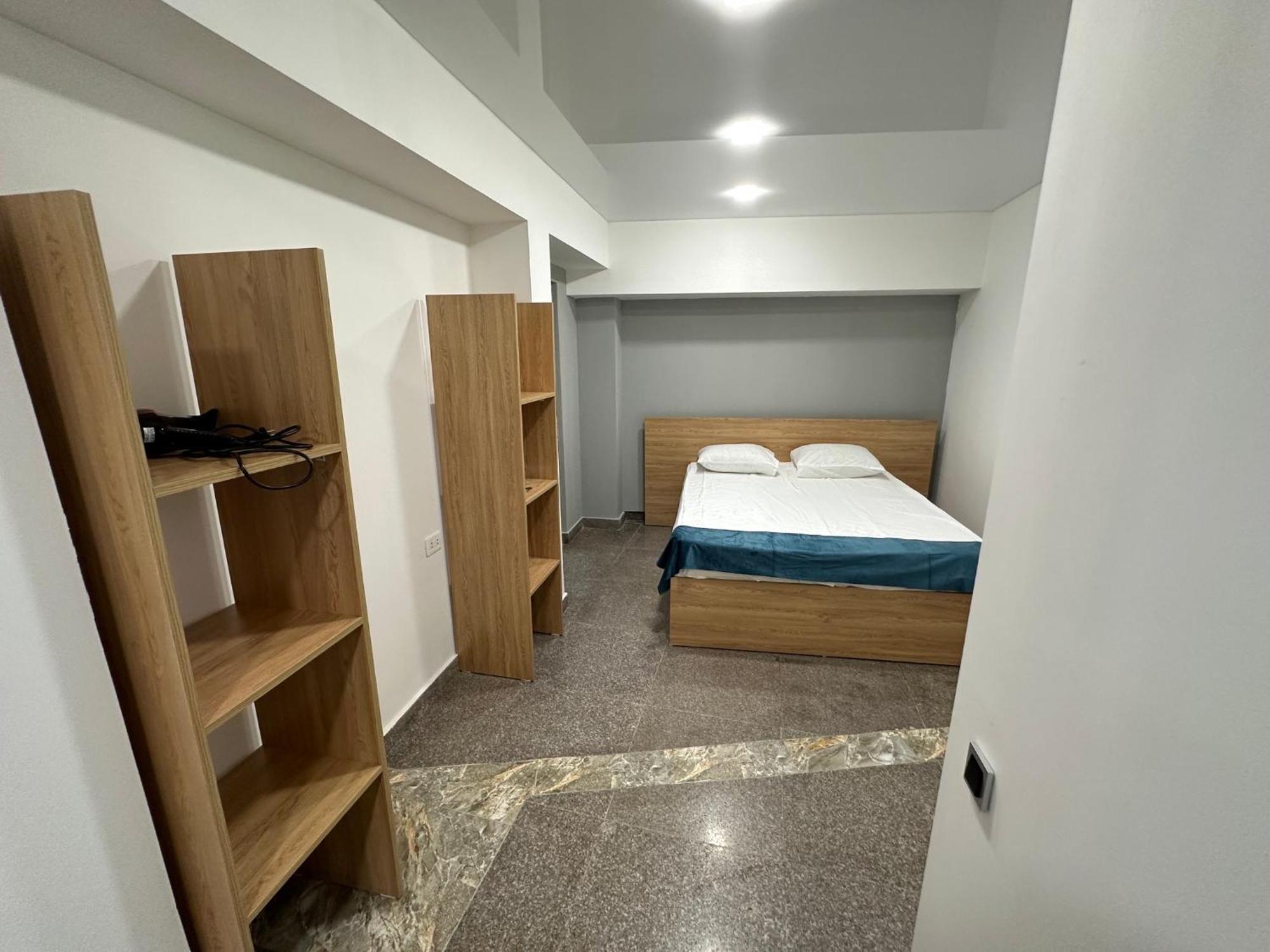 Friendly Hotel Erevan Esterno foto